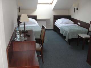 Отель Hotel Panorama Островец-Свентокшиский Стандартный двухместный номер с 2 отдельными кроватями-2